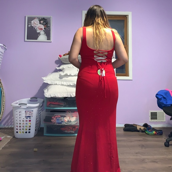 windsor long red sparkly dress - Picture 5 of 5